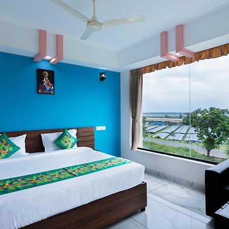 Treebo Airsuite Airport Hotel Kochi Kültér fotó