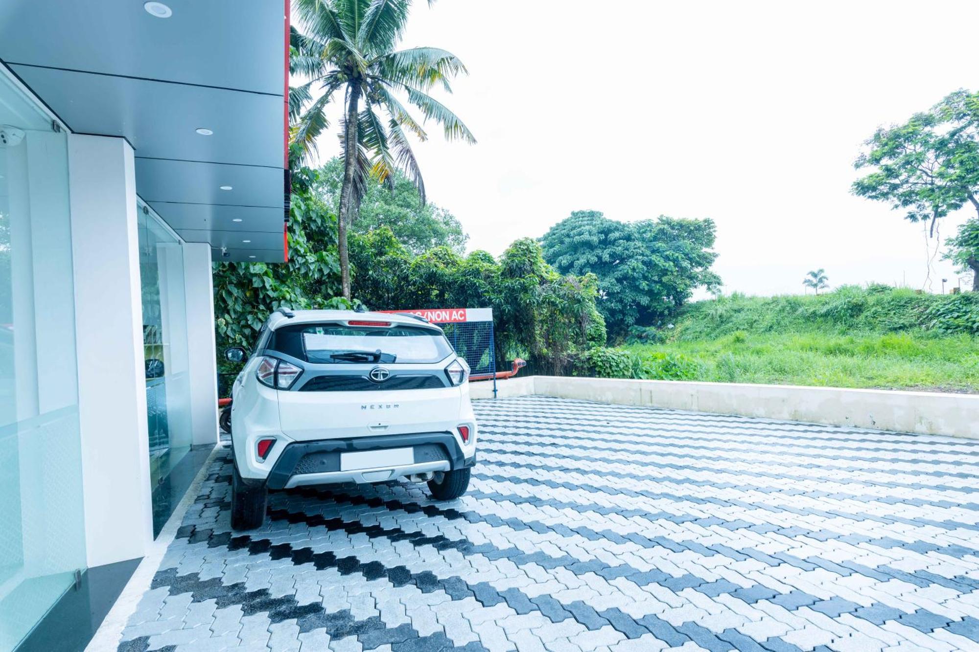 Treebo Airsuite Airport Hotel Kochi Kültér fotó