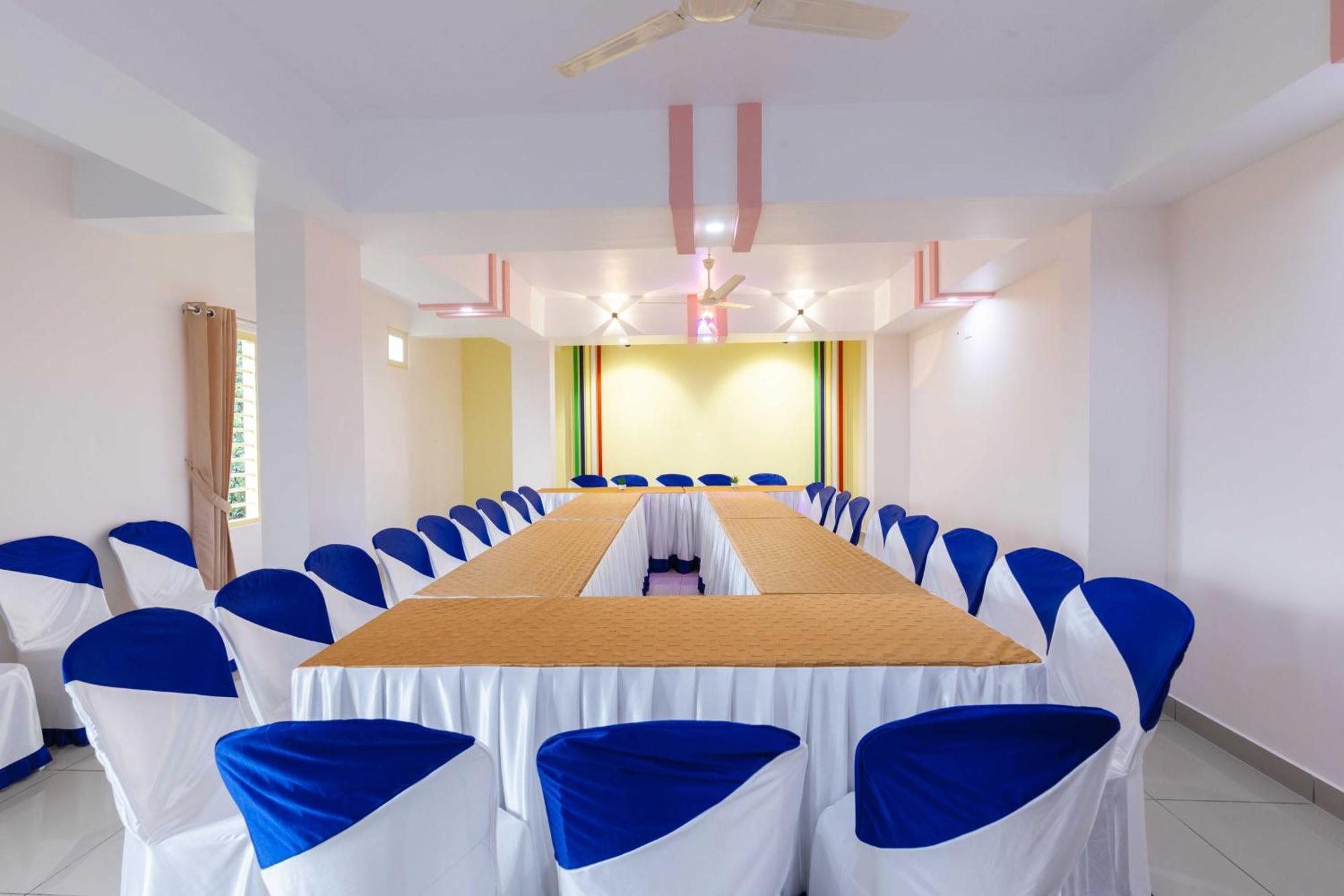 Treebo Airsuite Airport Hotel Kochi Kültér fotó
